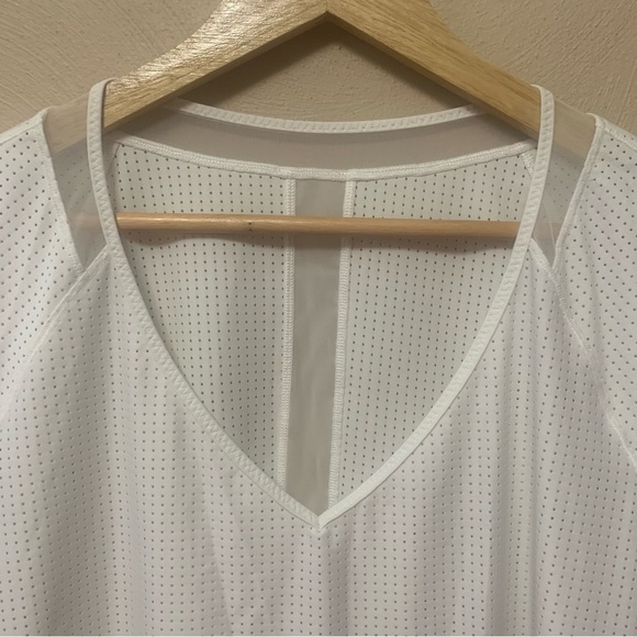 Lululemon Var-City 1/2 Sleeve in White - Picture 4 of 13